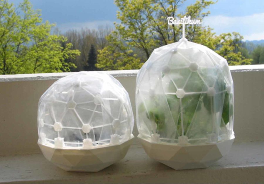 Flexible mini greenhouse in polygon shape with matching pot (Image source: graph/thingiverse)