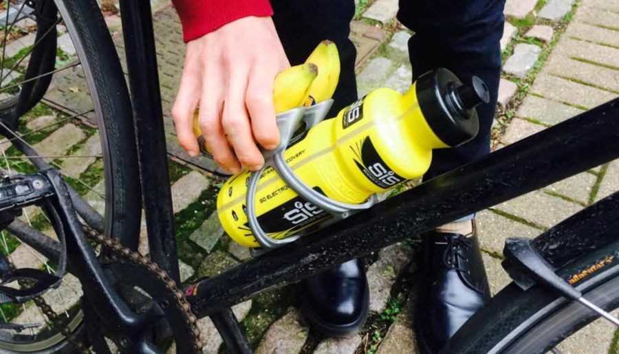 Water and banana holder for cyclists "NanaBotCage™" (Image source: franco falco/myminifactory)