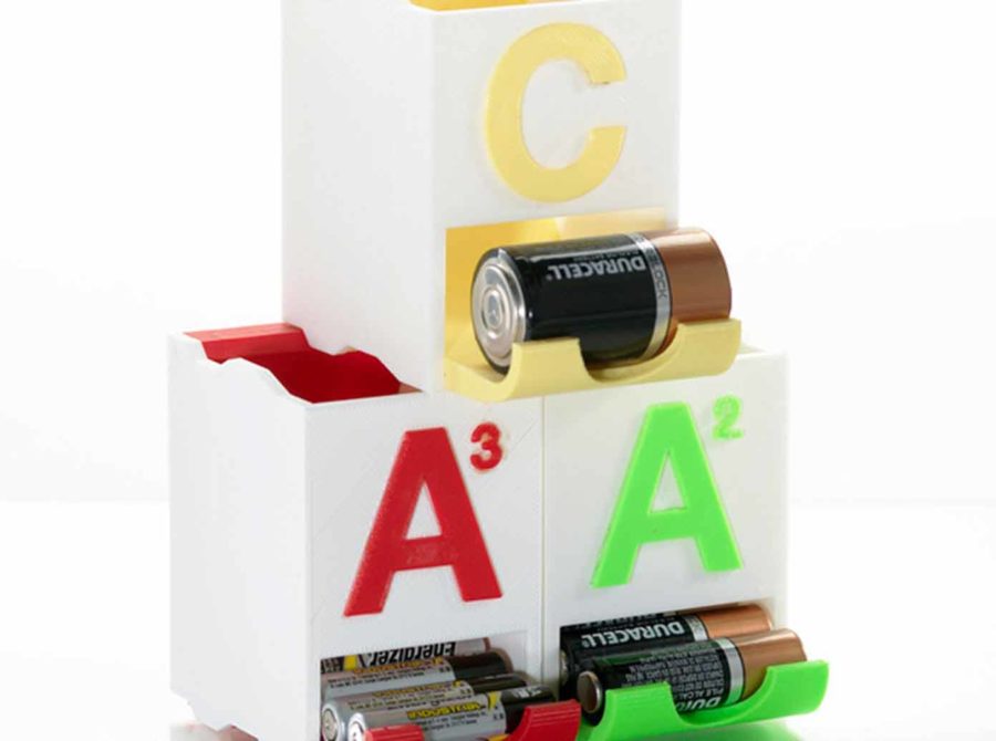 Stackable battery holders with matching labeling (Image source: adoniram/thingiverse)