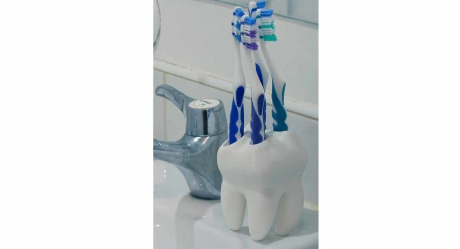 Porte-brosse à dents en forme de dent "The Big Tooth" (source de l'image : myminifactory/myminifactory)